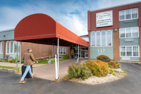 Claymore Inn and Suites